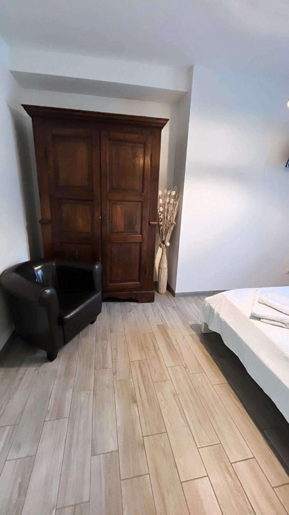 Santa Caterina Apartment Crema Luaran gambar