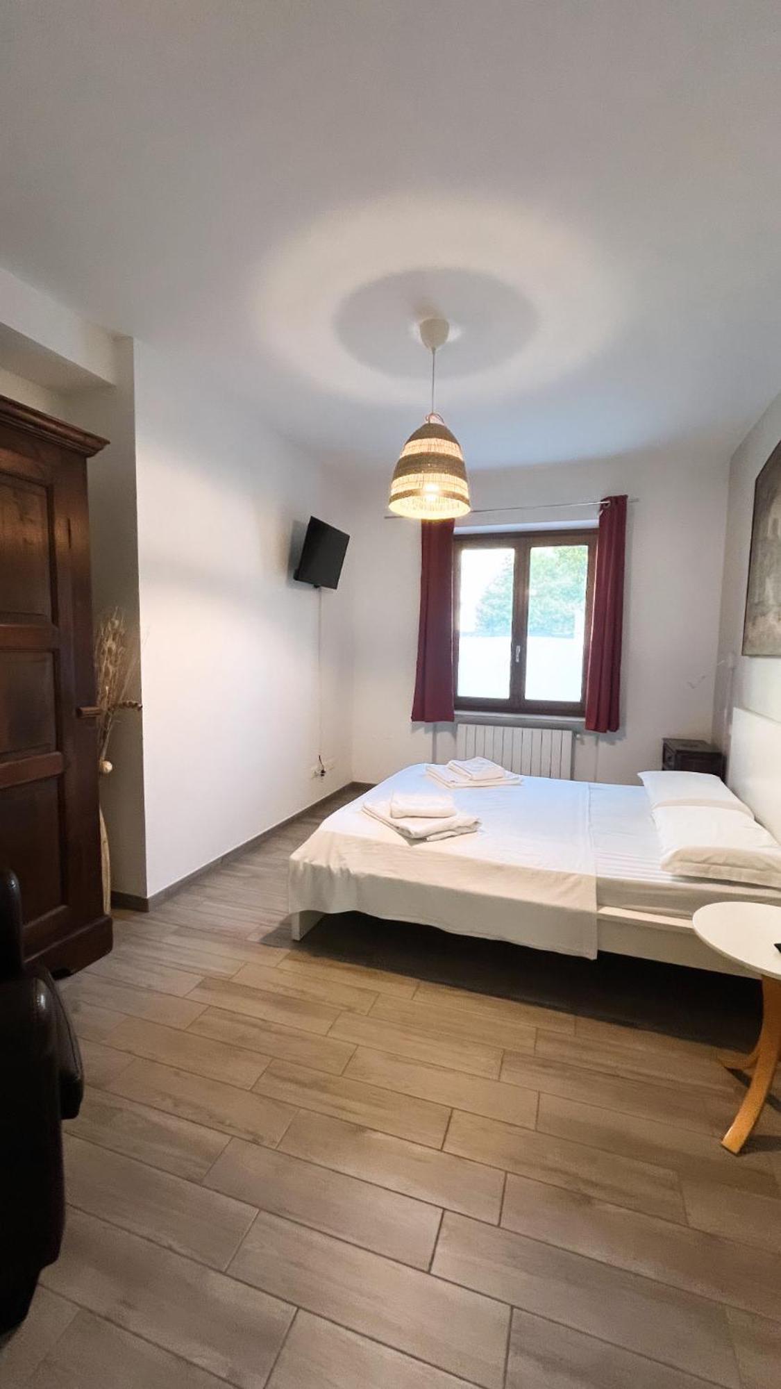 Santa Caterina Apartment Crema Luaran gambar